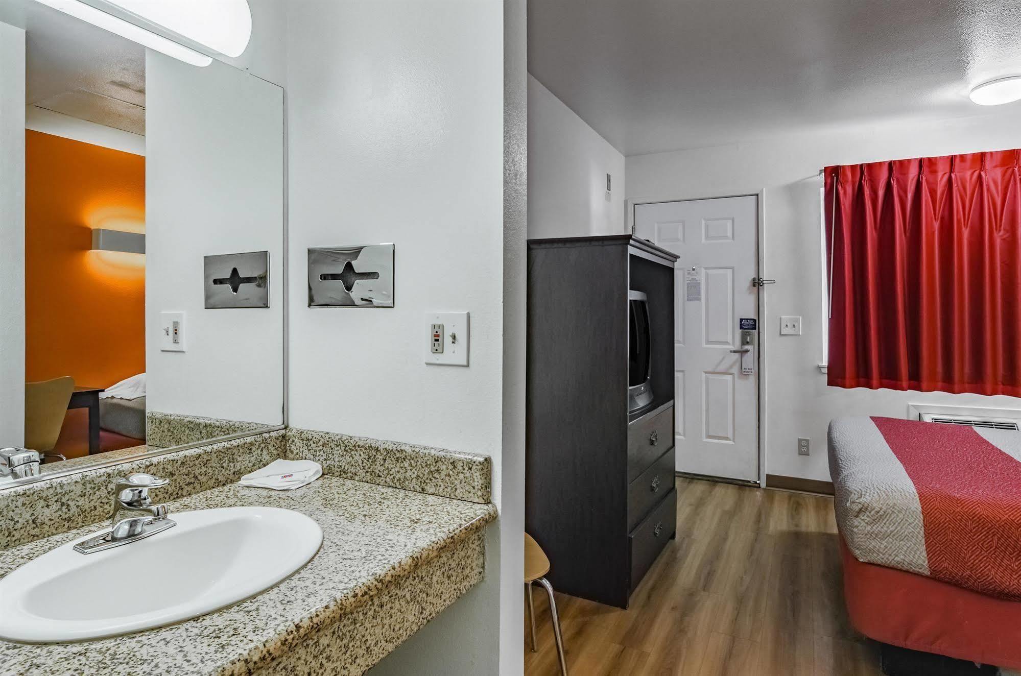 Motel 6-Portland, Or - Gresham Εξωτερικό φωτογραφία